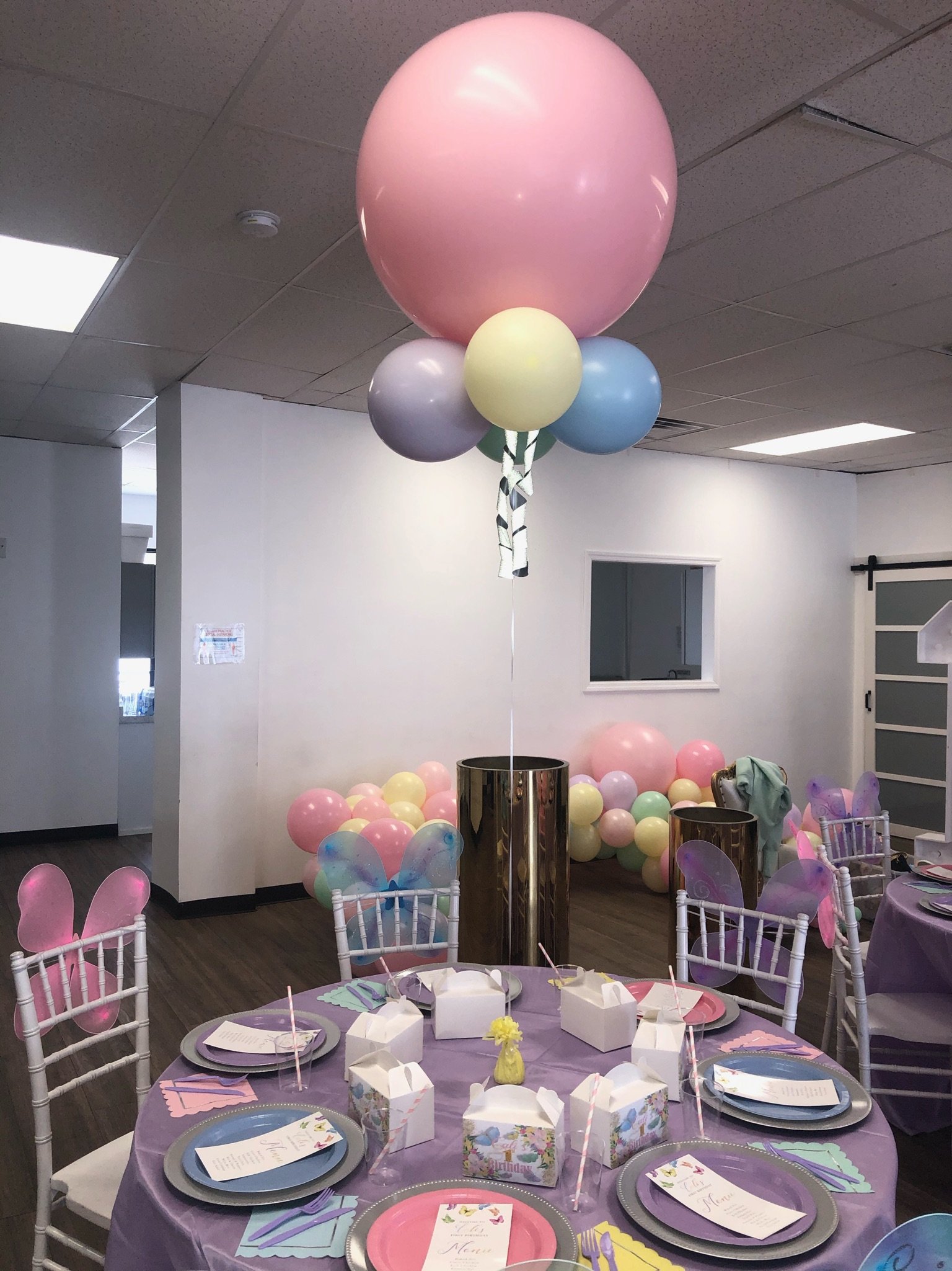 Balloon centerpiece the brat shack